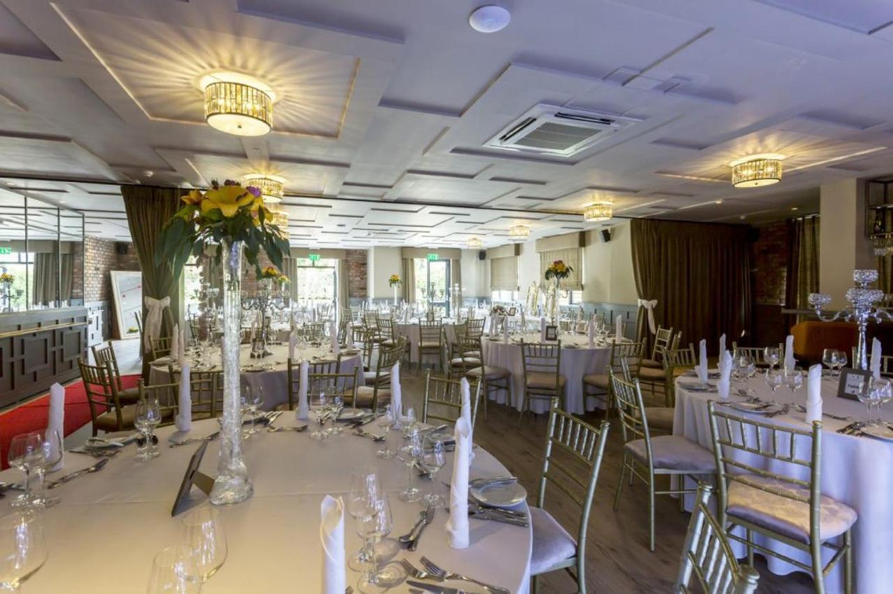 The Village Hotel, Bar And Restaurant Bettystown Exterior foto